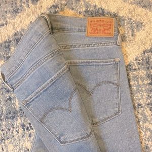Levi’s high rise womens jeans size 29